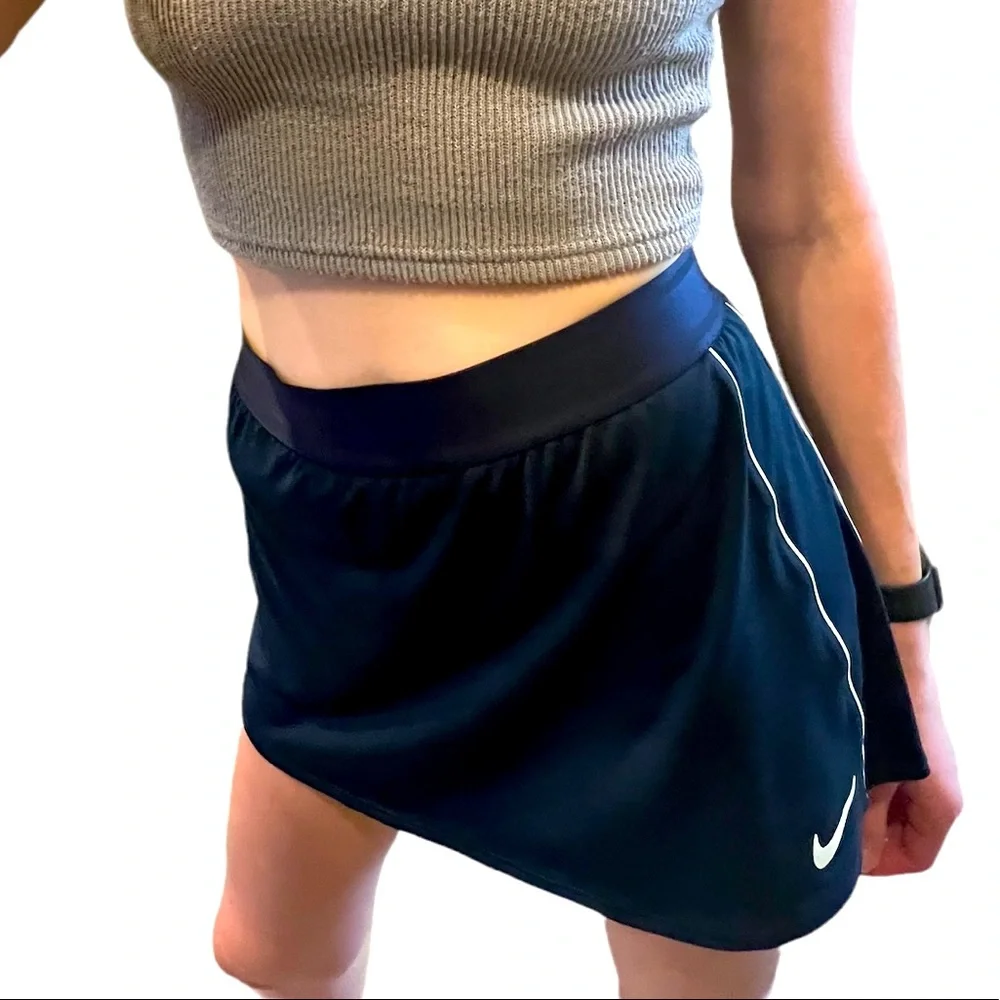 Nike - Navy Tennis Skirt - Dri-Fit Activewear Athletic Skort w Built in Shorts